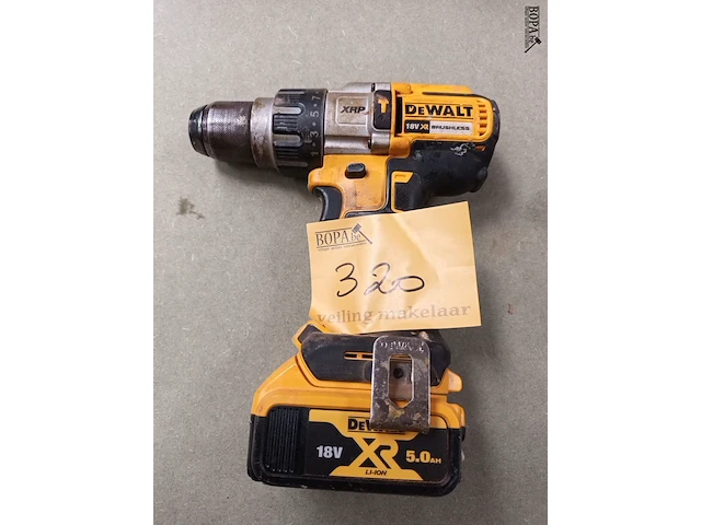 Lot 320 - accu boormachine dewalt - afbeelding 1 van  2