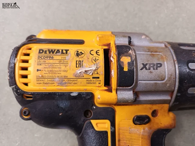 Lot 320 - accu boormachine dewalt - afbeelding 2 van  2