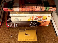 Lot 320 - kookboeken naslagwerk, 5 stuks
