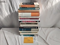 Lot 320 - lot boeken, religie, stapel - afbeelding 1 van  1