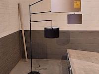 Lot 321 - vloerlamp met 3 kappen