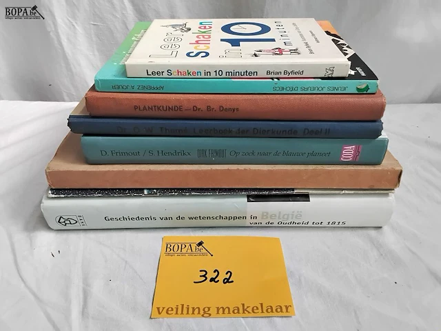 Lot 322 - lot boeken, wetenschappen schaken, stapel - afbeelding 1 van  1