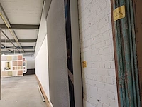 Lot 323 - rolgordijn en lichtbak (foto zwembad) - afbeelding 3 van  3