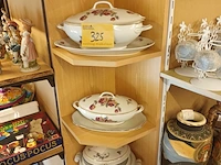 Lot 325 - kommen en vis. 9 stuks - afbeelding 1 van  5