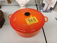Lot 325 - kookpot le creuset - afbeelding 1 van  4