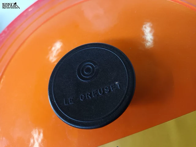 Lot 325 - kookpot le creuset - afbeelding 3 van  4
