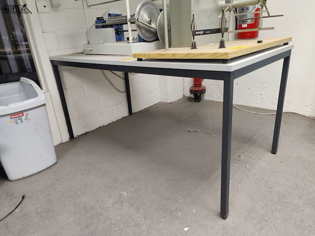 Lot 326 - rechthoekige tafel - afbeelding 1 van  2