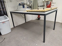 Lot 326 - rechthoekige tafel