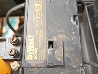 Lot 327 - dewalt accu tacker - afbeelding 4 van  4