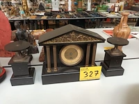 Lot 327 - schouwklok - afbeelding 1 van  4