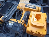 Lot 328 - dewalt accu tacker - afbeelding 3 van  4