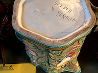 Lot 328 - kan met bloemen gemerkt - afbeelding 5 van  5