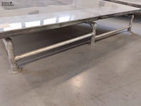Lot 328 - presentatietafel met scheepsvloer - afbeelding 2 van  3