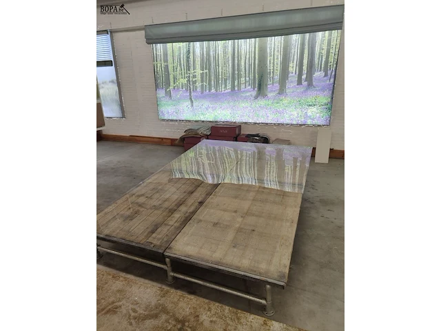 Lot 328 - presentatietafel met scheepsvloer - afbeelding 3 van  3