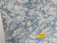 Lot 329 - houten paneel en huisraad - afbeelding 2 van  4