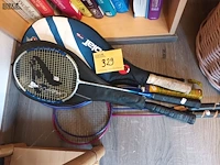 Lot 329 - tennis en badminton rackets. 8 stuks - afbeelding 1 van  3