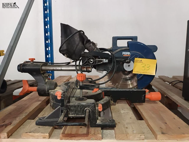 Lot 33 - afkortzaagmachine ferm - afbeelding 1 van  3