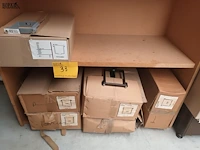 Lot 33 - bevestigingsbeugels. 6 dozen - afbeelding 1 van  5
