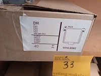 Lot 33 - bevestigingsbeugels. 6 dozen - afbeelding 3 van  5