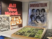 Lot 33 - boeken, rock en roll en speelfilm en grote iconen - afbeelding 2 van  3