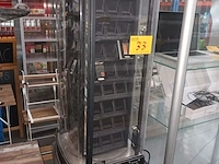 Lot 33 - display kast voor zippo en bic - afbeelding 3 van  6