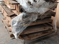 Lot 33 - eiken deuren met lijst. 7 stuks - afbeelding 4 van  5