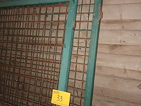 Lot 33 - metalen poort. 2 stuks - afbeelding 3 van  4