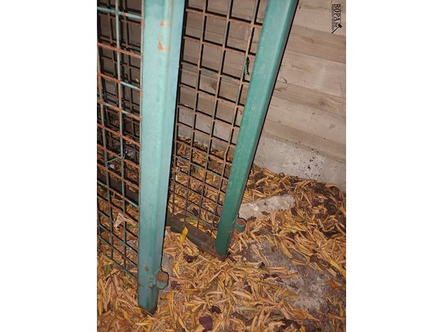 Lot 33 - metalen poort. 2 stuks - afbeelding 4 van  4