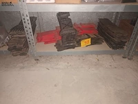 Lot 33 - pvc vouwplaten - afbeelding 1 van  4