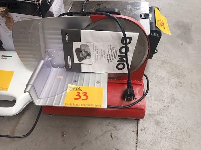 Lot 33 - snijmachine domo - afbeelding 1 van  2