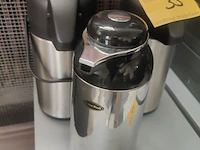 Lot 33 - thermos kannen - 3 stuks - afbeelding 1 van  3