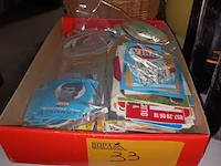 Lot 33 - vintage verzamel stickers - afbeelding 1 van  5