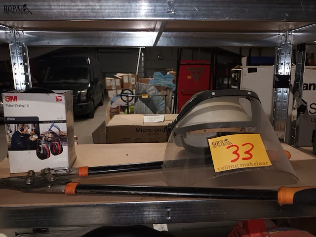 Lot 33 - werkmateriaal. 3 stuks - afbeelding 1 van  4