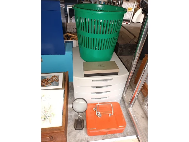 Lot 330 - lot kantoormateriaal - afbeelding 4 van  4
