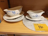 Lot 330 - servies. 14 stuks - afbeelding 2 van  4