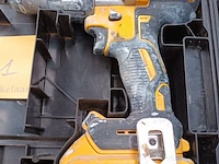 Lot 331 - accu boormachine dewalt - afbeelding 2 van  3