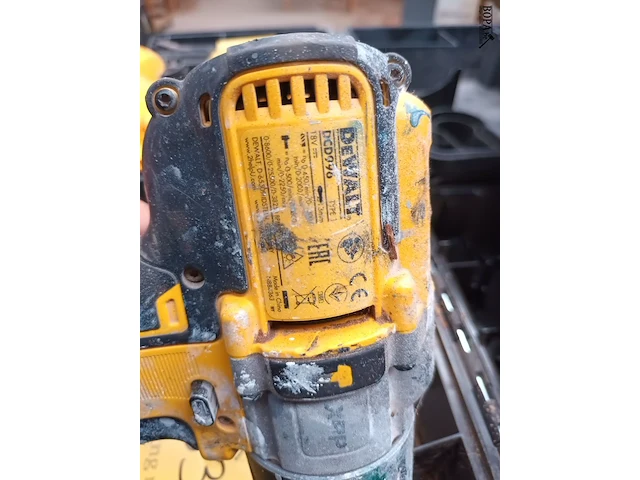 Lot 331 - accu boormachine dewalt - afbeelding 3 van  3