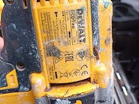 Lot 331 - accu boormachine dewalt - afbeelding 3 van  3