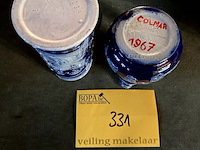 Lot 331 - blauwe steengoed kannen - afbeelding 3 van  3