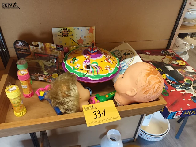 Lot 331 - lot speelgoed. 15 stuks - afbeelding 1 van  4