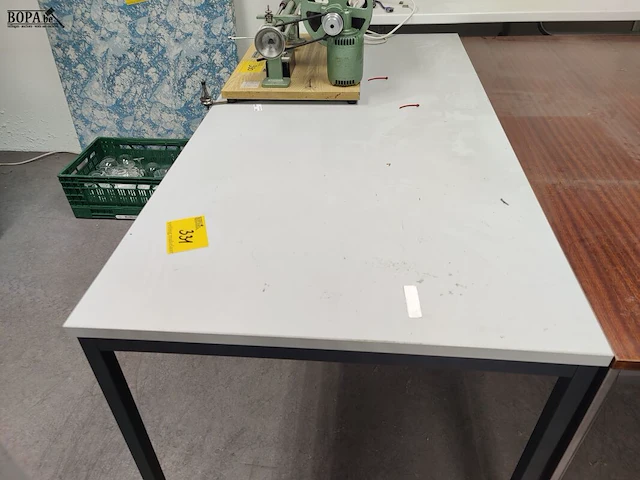 Lot 331 - rechthoekige tafel - afbeelding 2 van  2