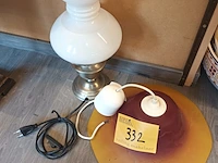 Lot 332 - lampen. 2 stuks - afbeelding 1 van  3