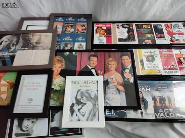 Lot 332 - lot foto's promo films, allerlei - afbeelding 3 van  5