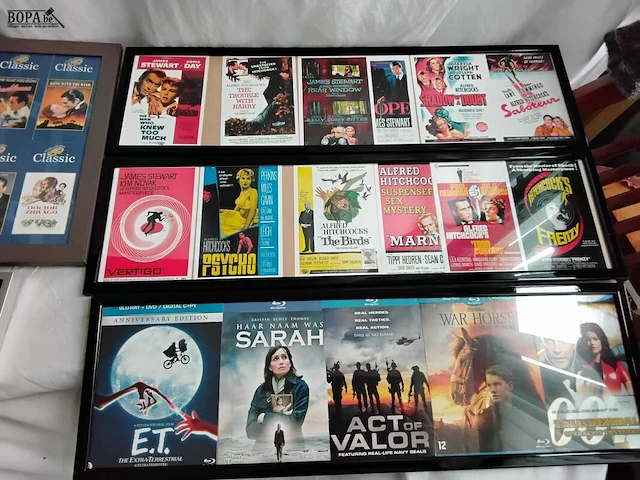 Lot 332 - lot foto's promo films, allerlei - afbeelding 5 van  5