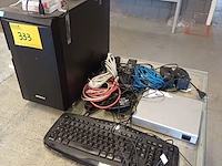 Lot 333 - desktop, klavier, switch, kabels divers, logitech muziekbox. - afbeelding 1 van  5