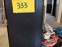 Lot 333 - desktop, klavier, switch, kabels divers, logitech muziekbox. - afbeelding 2 van  5
