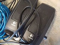 Lot 333 - desktop, klavier, switch, kabels divers, logitech muziekbox. - afbeelding 4 van  5