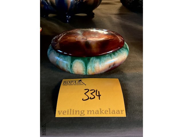 Lot 334 - doos ovaal belgisch - afbeelding 1 van  3