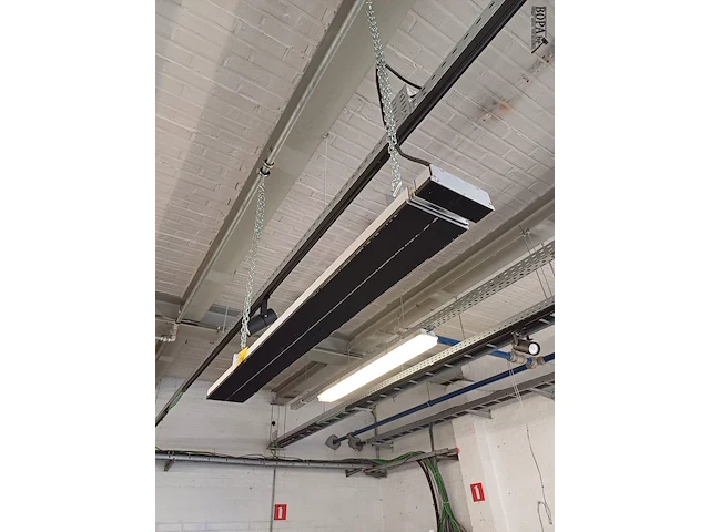 Lot 334 - hang elektronisch verwarmingselement - afbeelding 1 van  2