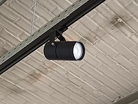 Lot 335 - drie rails met decoratie verlichting zwart. 12 zwarte spots - afbeelding 6 van  6